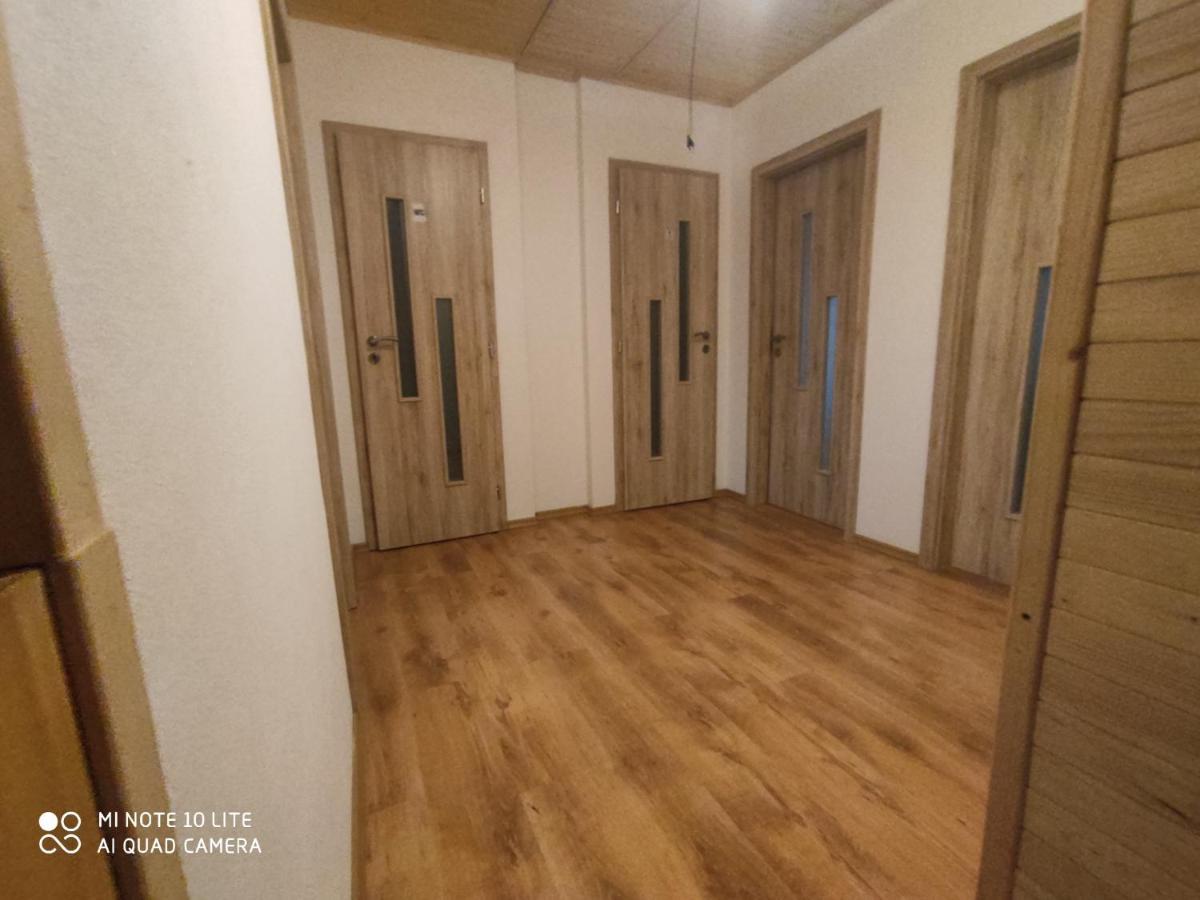 Apartman Lucky 5 Izbovy Rodinny Dom Exterior photo