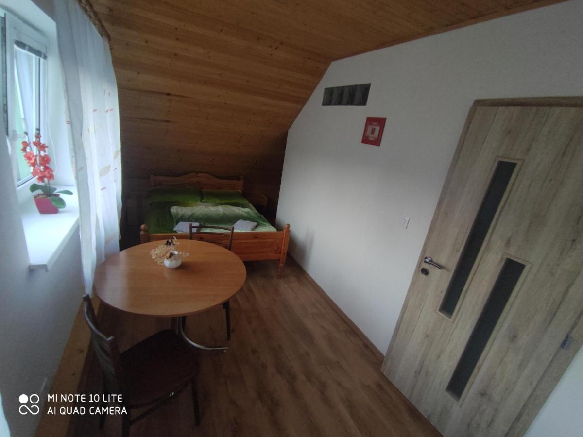 Apartman Lucky 5 Izbovy Rodinny Dom Exterior photo