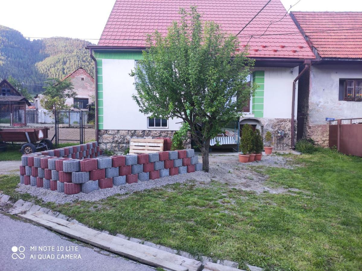 Apartman Lucky 5 Izbovy Rodinny Dom Exterior photo