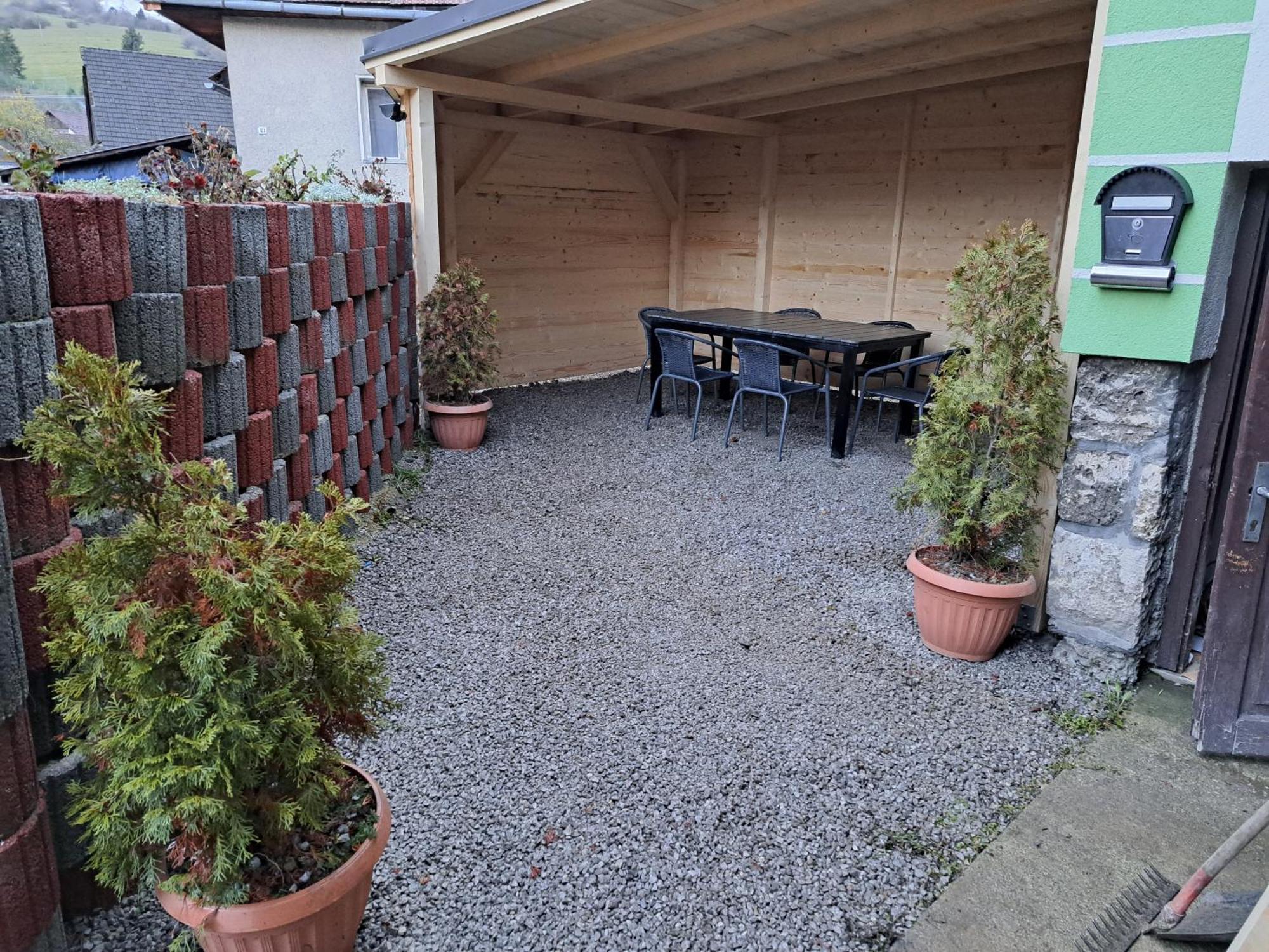 Apartman Lucky 5 Izbovy Rodinny Dom Exterior photo